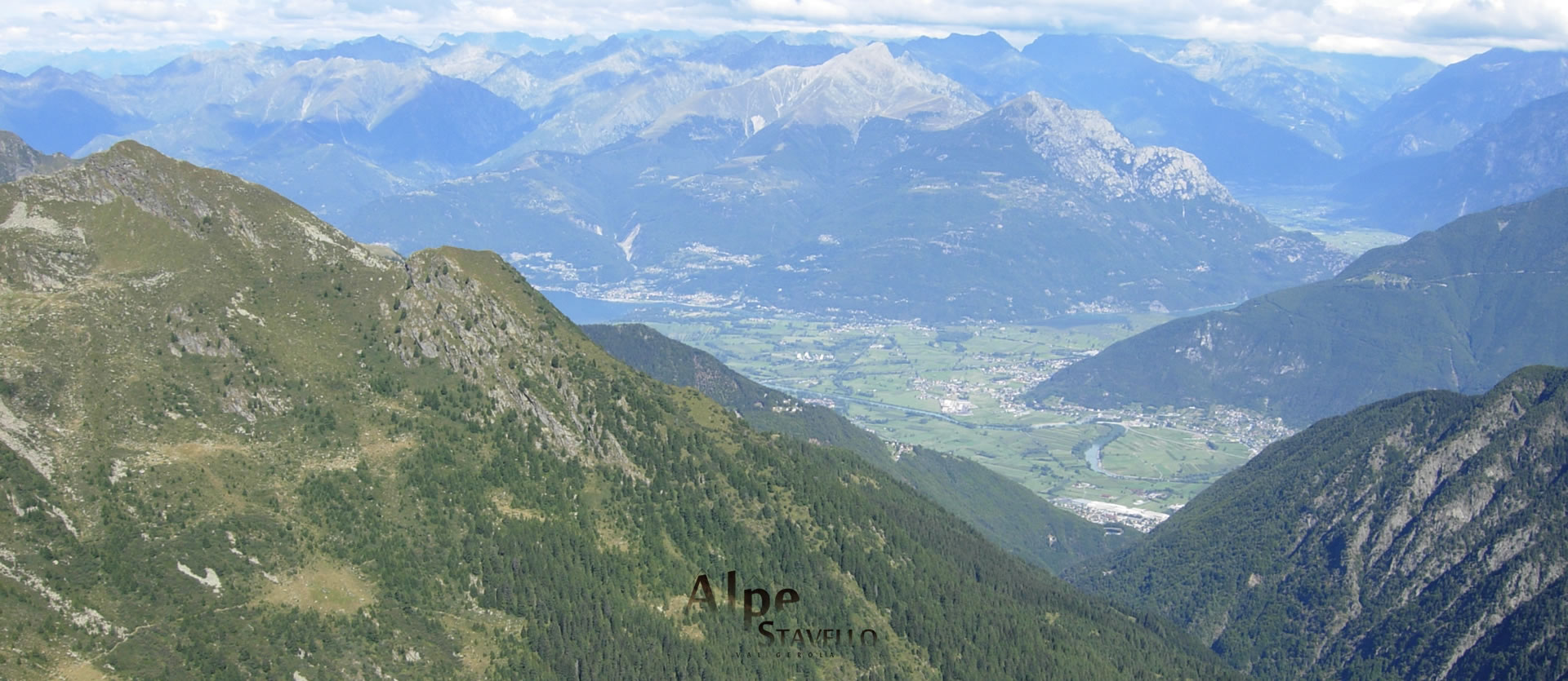 L'alpeggio e il territorio Alpe Stavello - Azienda agricola Alpe Stavello - Rifugio Valgerola