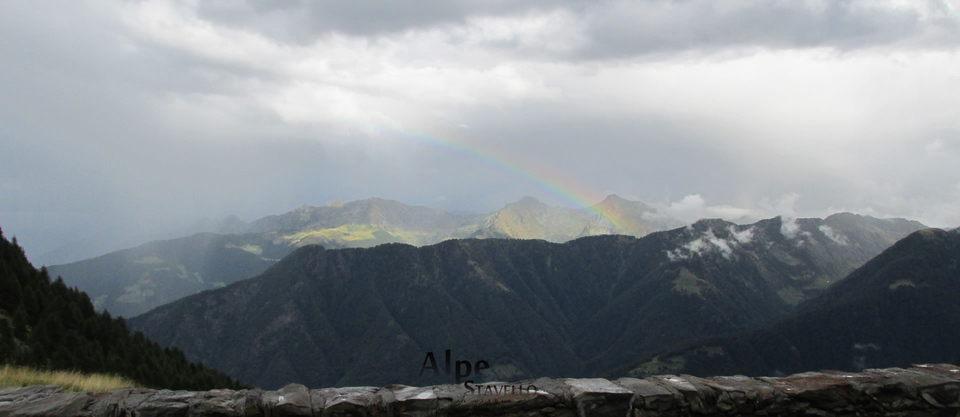 L'alpeggio e il territorio Alpe Stavello - Azienda agricola Alpe Stavello - Rifugio Valgerola