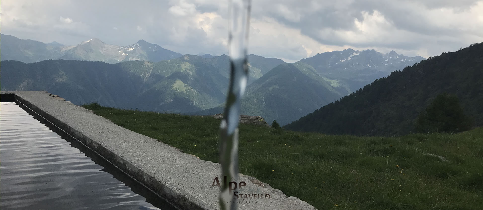 L'alpeggio e il territorio Alpe Stavello - Azienda agricola Alpe Stavello - Rifugio Valgerola