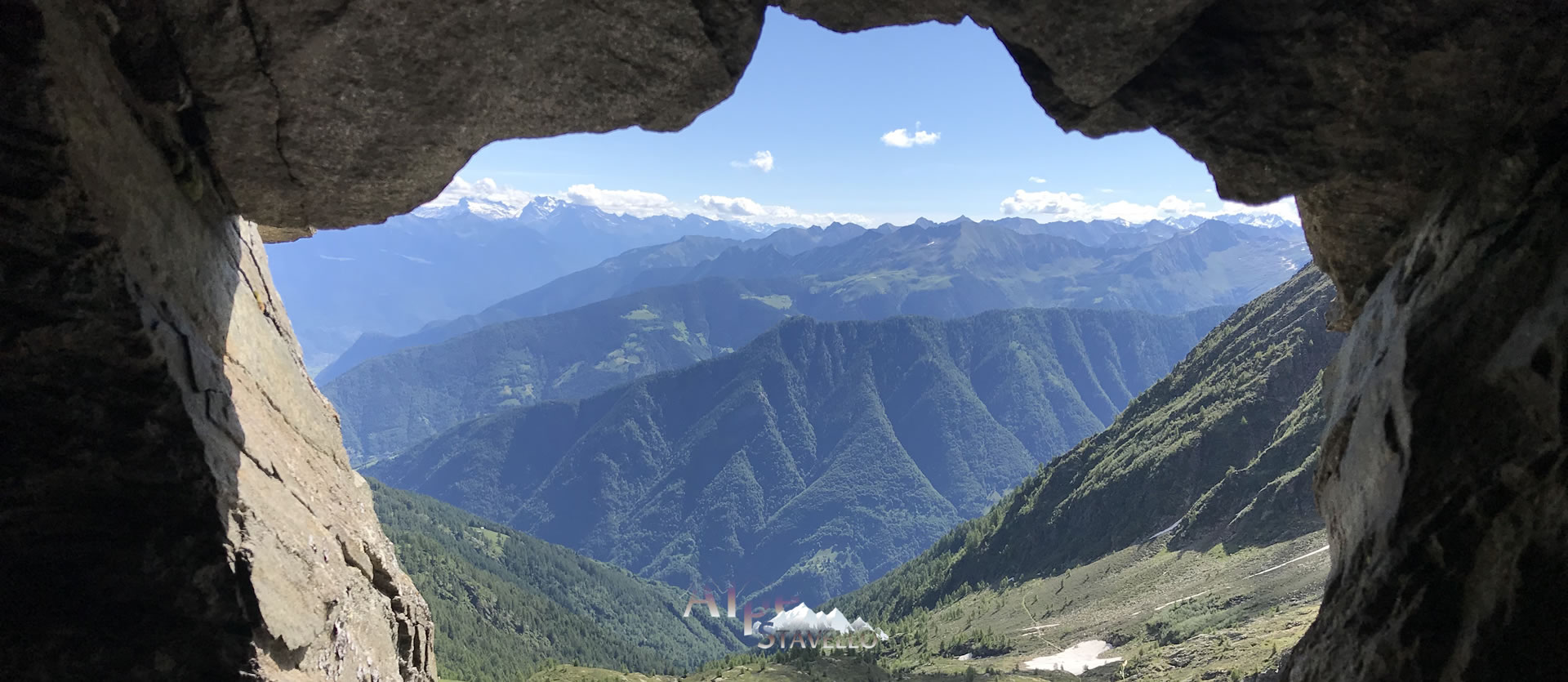 L'alpeggio e il territorio Alpe Stavello - Azienda agricola Alpe Stavello - Rifugio Valgerola