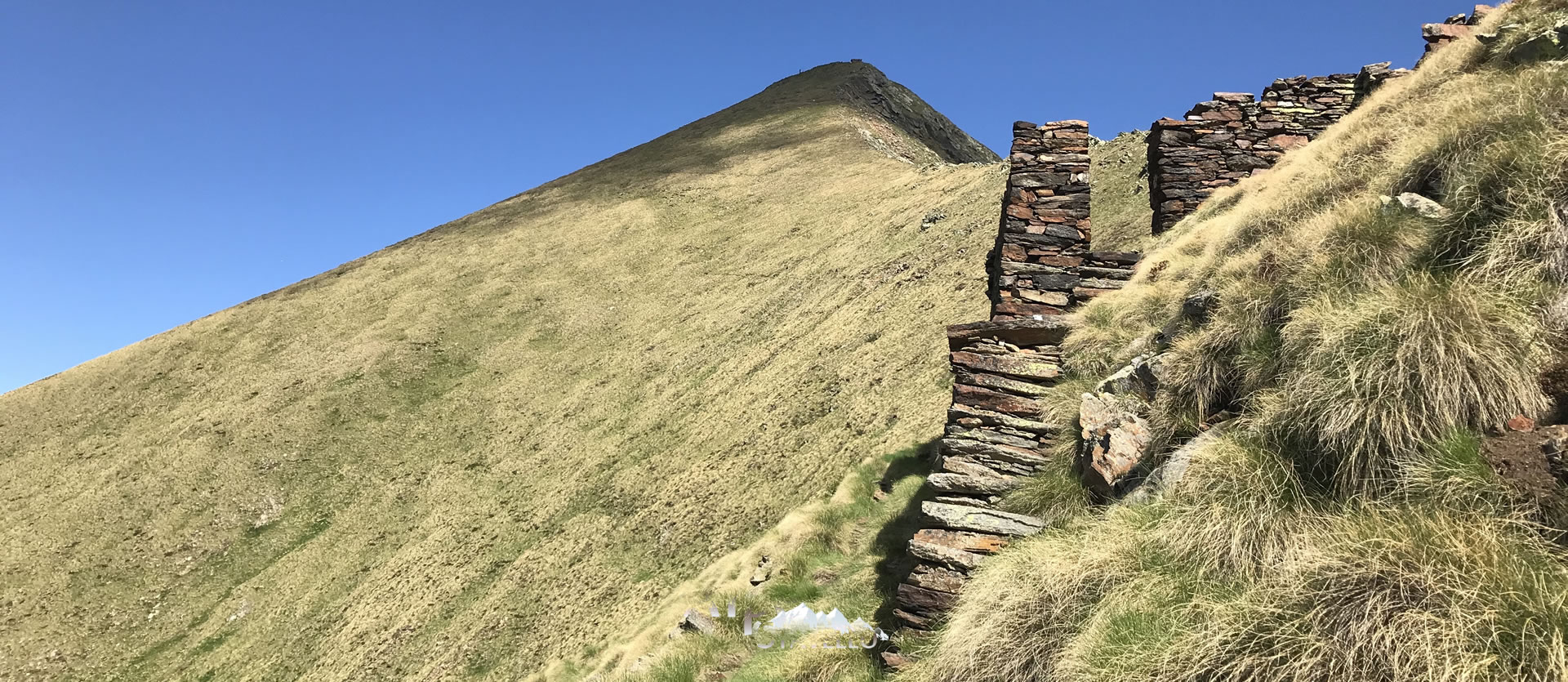 L'alpeggio e il territorio Alpe Stavello - Azienda agricola Alpe Stavello - Rifugio Valgerola