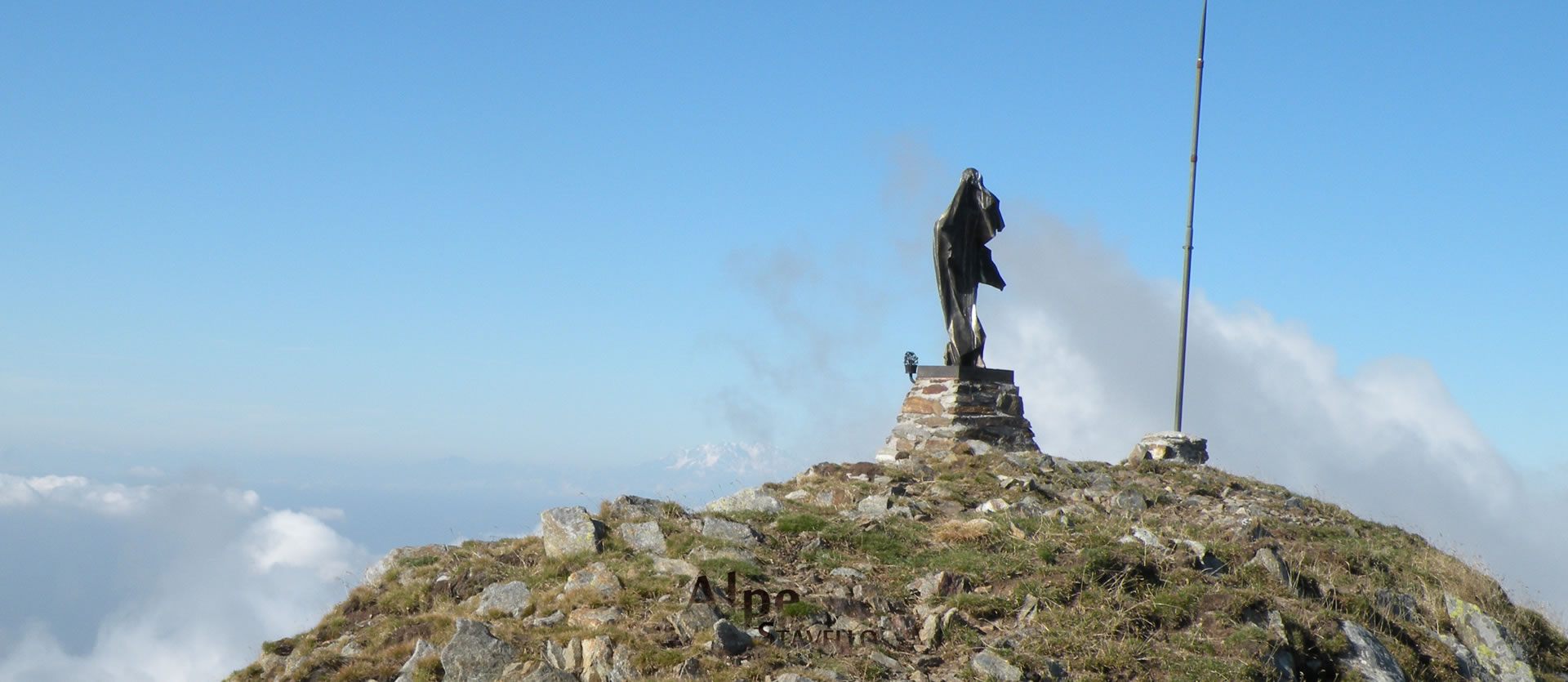 L'alpeggio e il territorio Alpe Stavello - Azienda agricola Alpe Stavello - Rifugio Valgerola